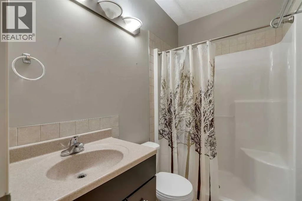 106 Thornbird Way SE