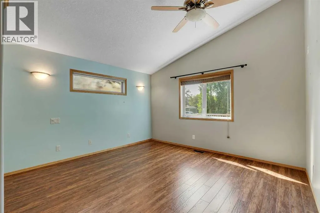 106 Thornbird Way SE