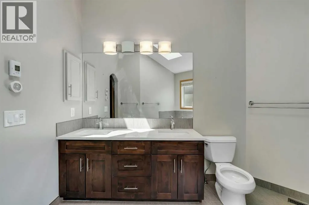 106 Thornbird Way SE