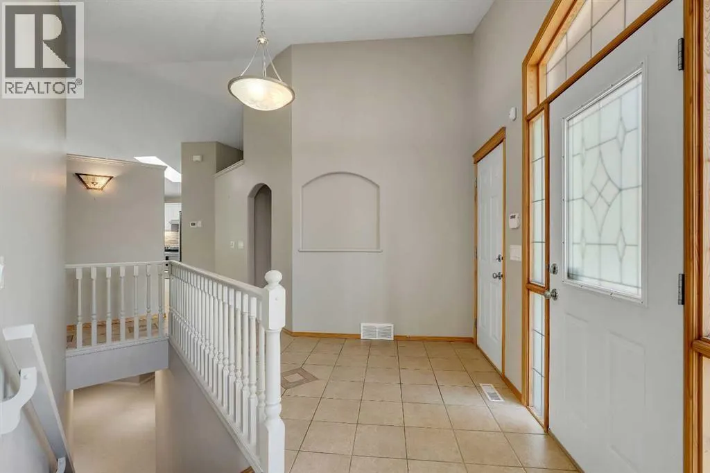 106 Thornbird Way SE