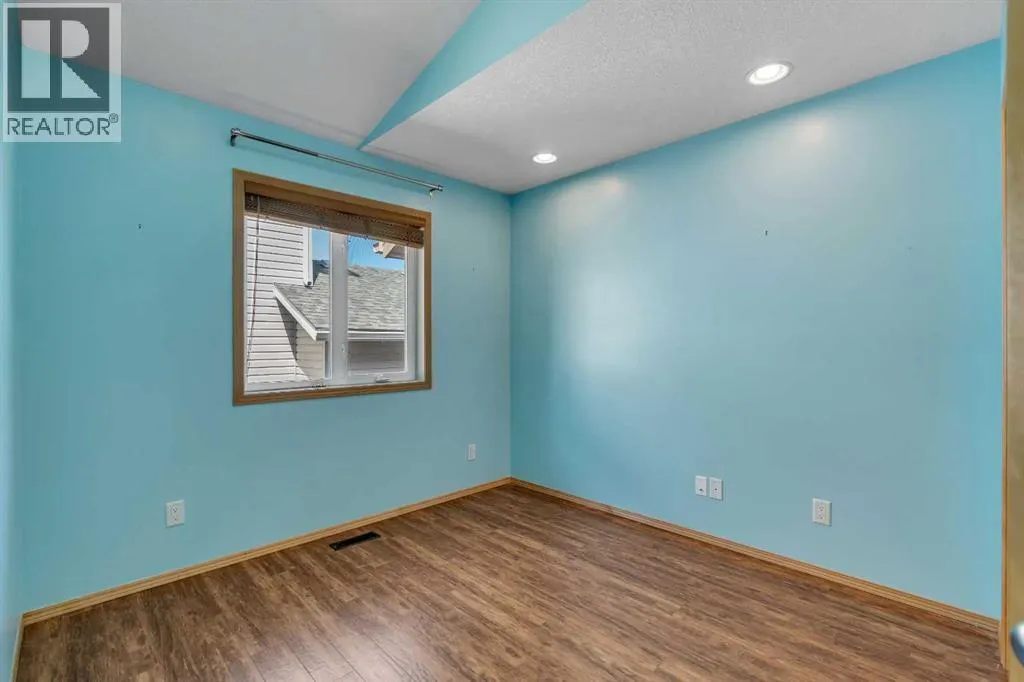 106 Thornbird Way SE