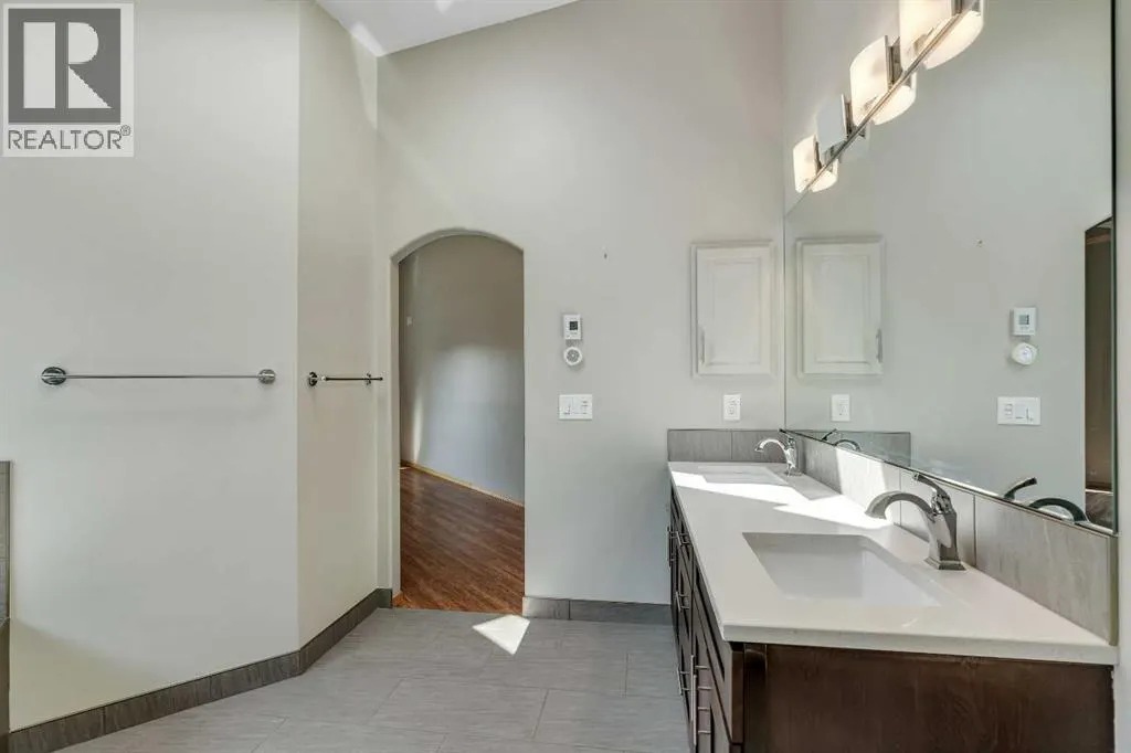 106 Thornbird Way SE