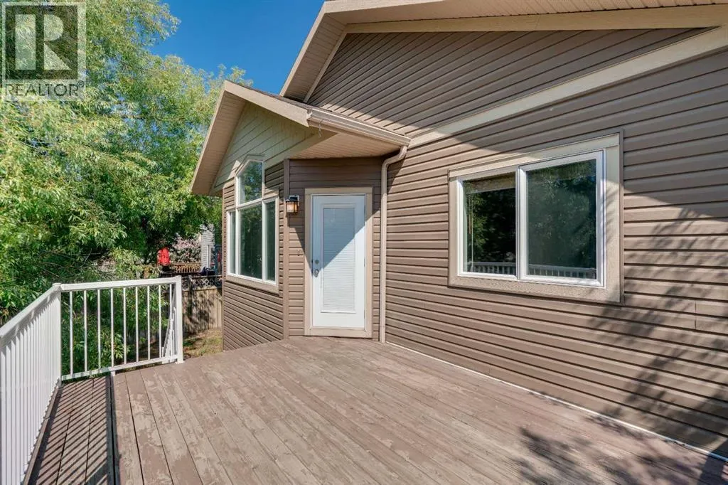 106 Thornbird Way SE