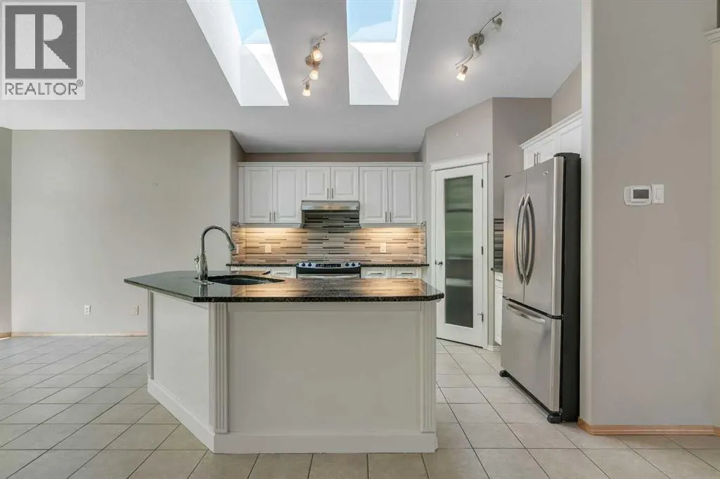 106 Thornbird Way SE