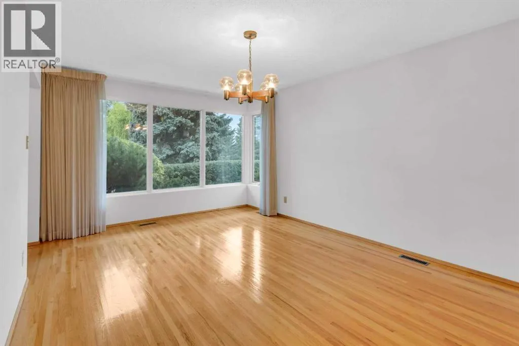 2711 Crawford Road NW