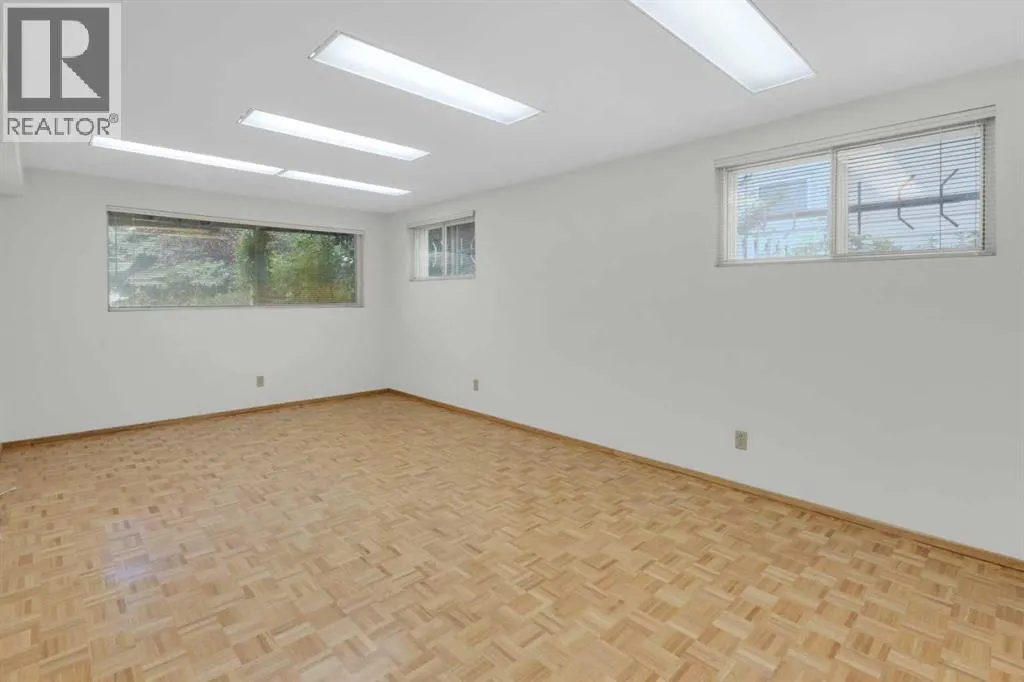 2711 Crawford Road NW