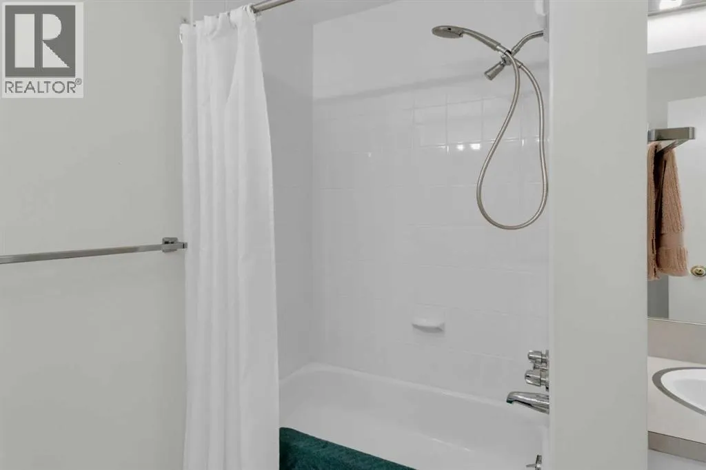 2711 Crawford Road NW