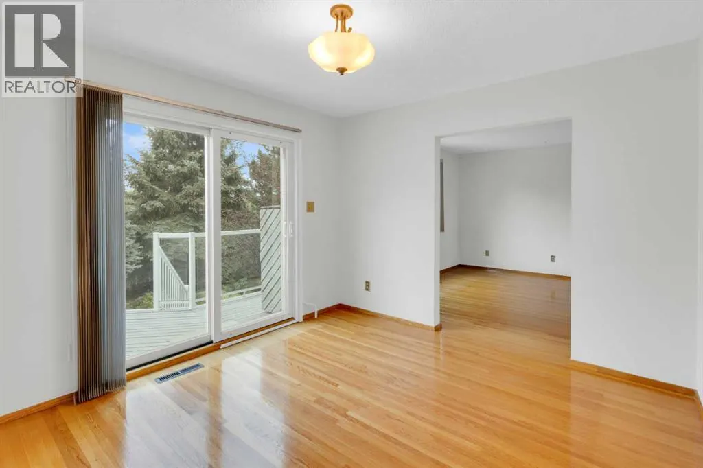 2711 Crawford Road NW