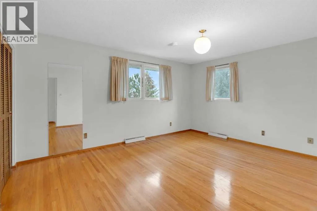 2711 Crawford Road NW