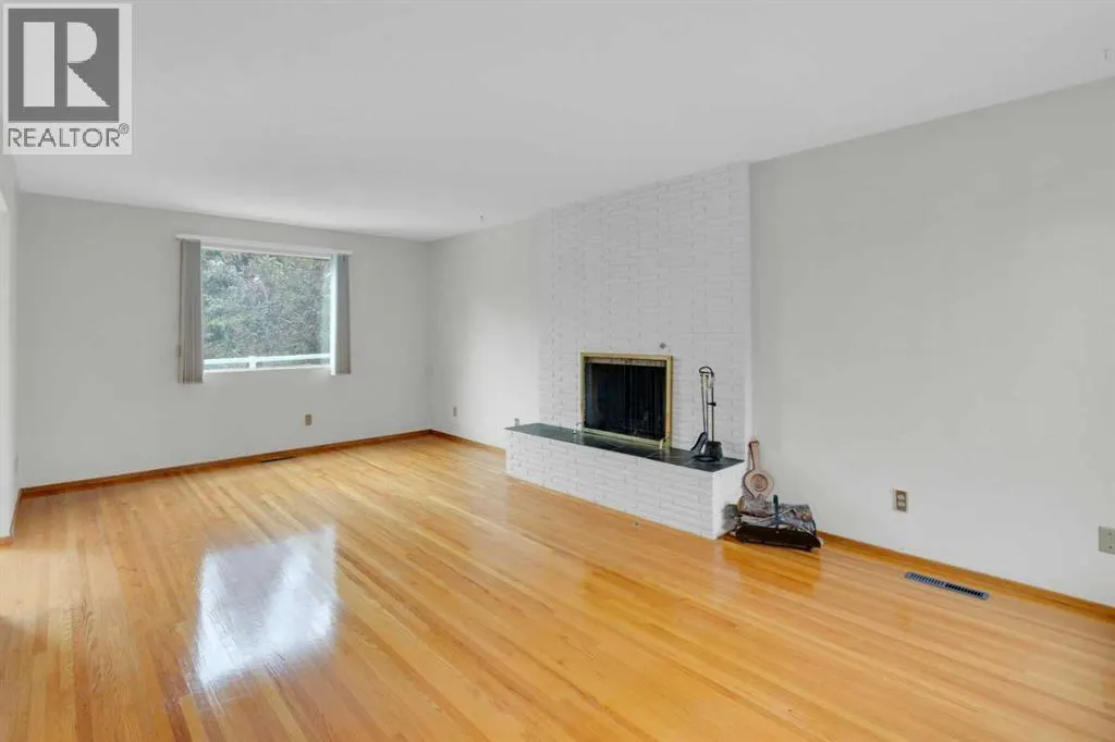 2711 Crawford Road NW