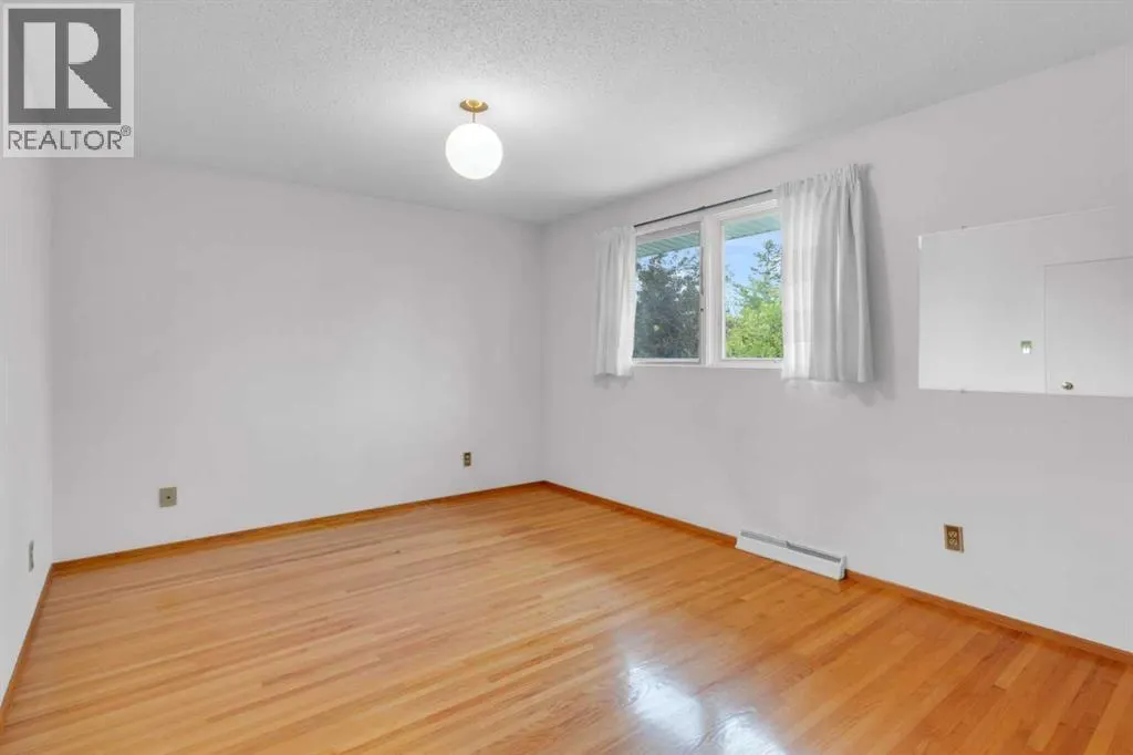 2711 Crawford Road NW