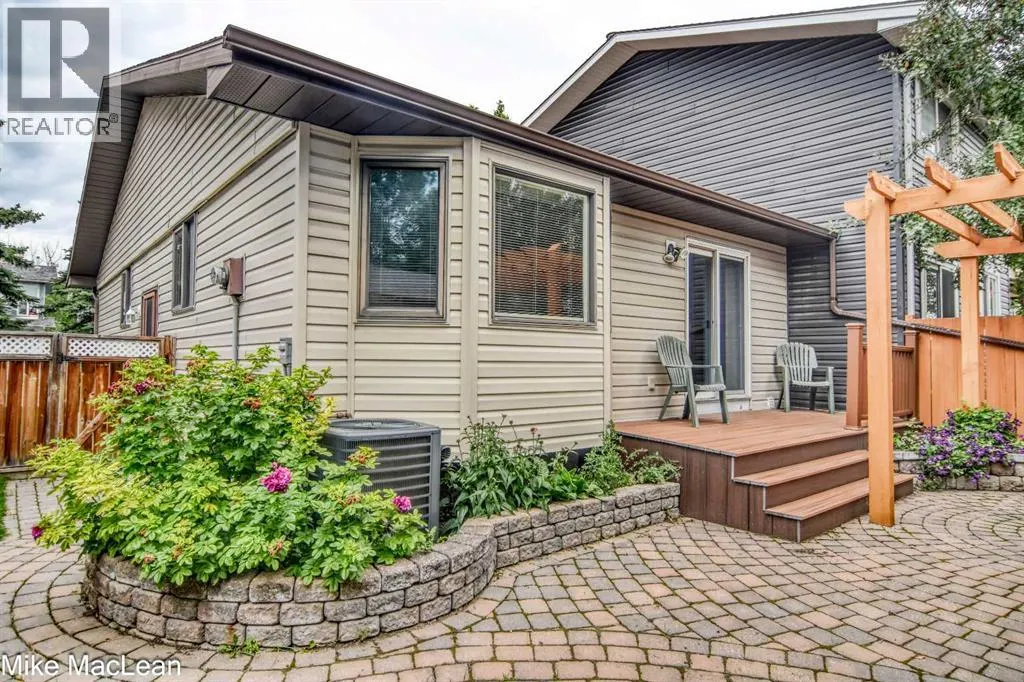 723 Whitehill Way NE