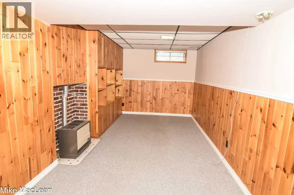 723 Whitehill Way NE