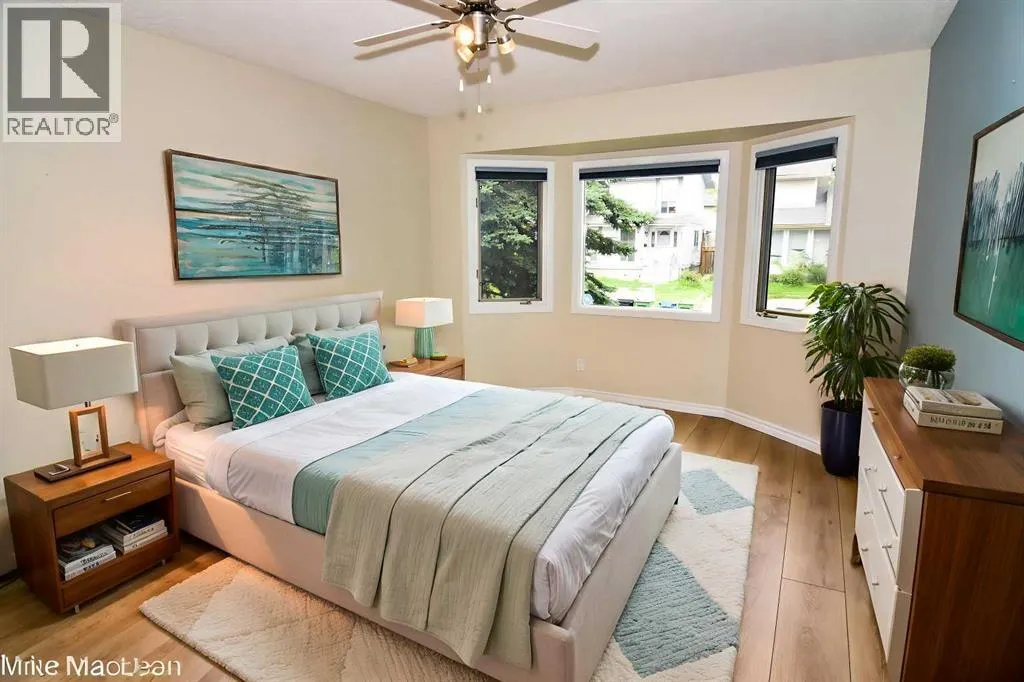 723 Whitehill Way NE