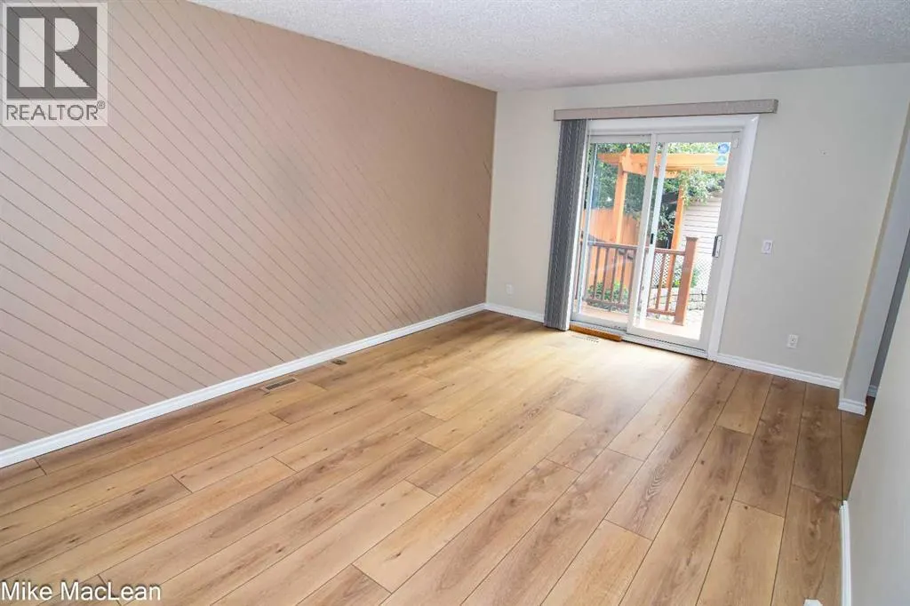 723 Whitehill Way NE