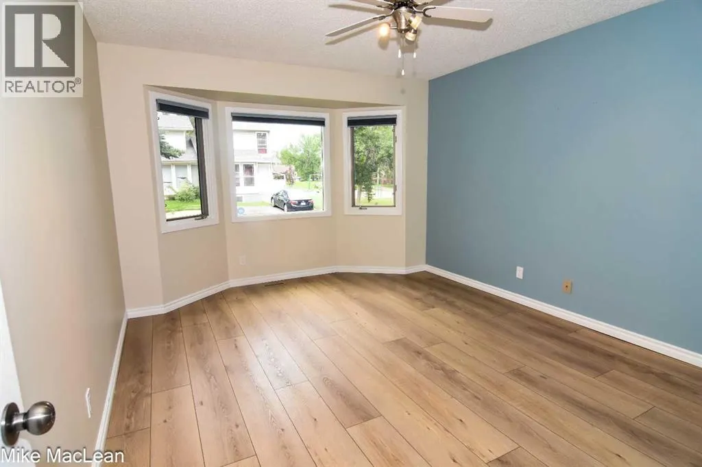 723 Whitehill Way NE