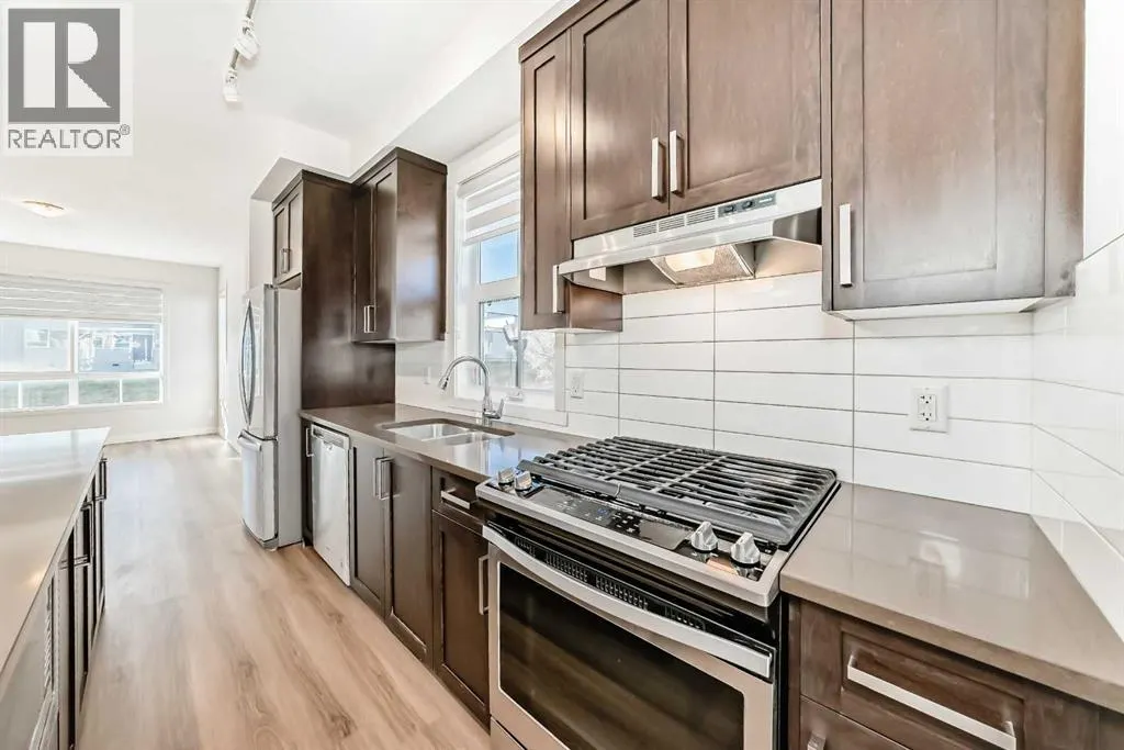 986 Sherwood Boulevard NW