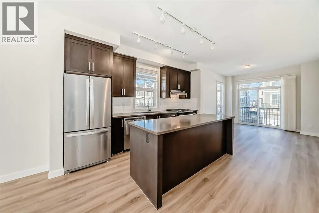 986 Sherwood Boulevard NW