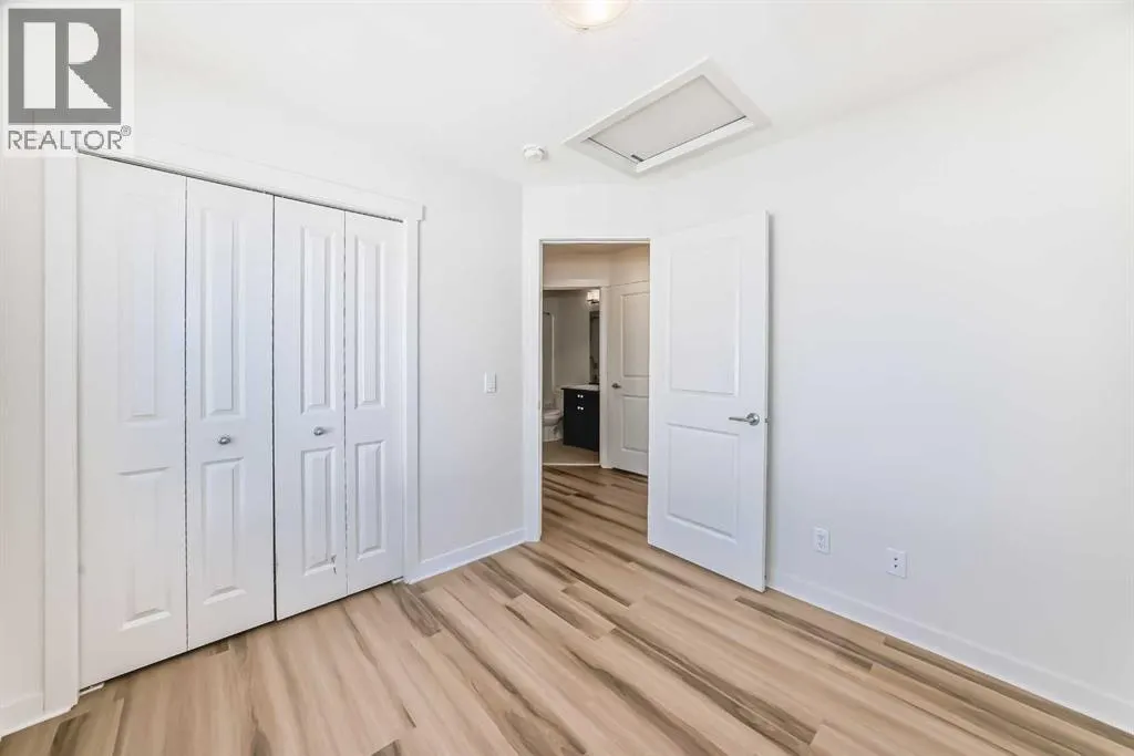 986 Sherwood Boulevard NW