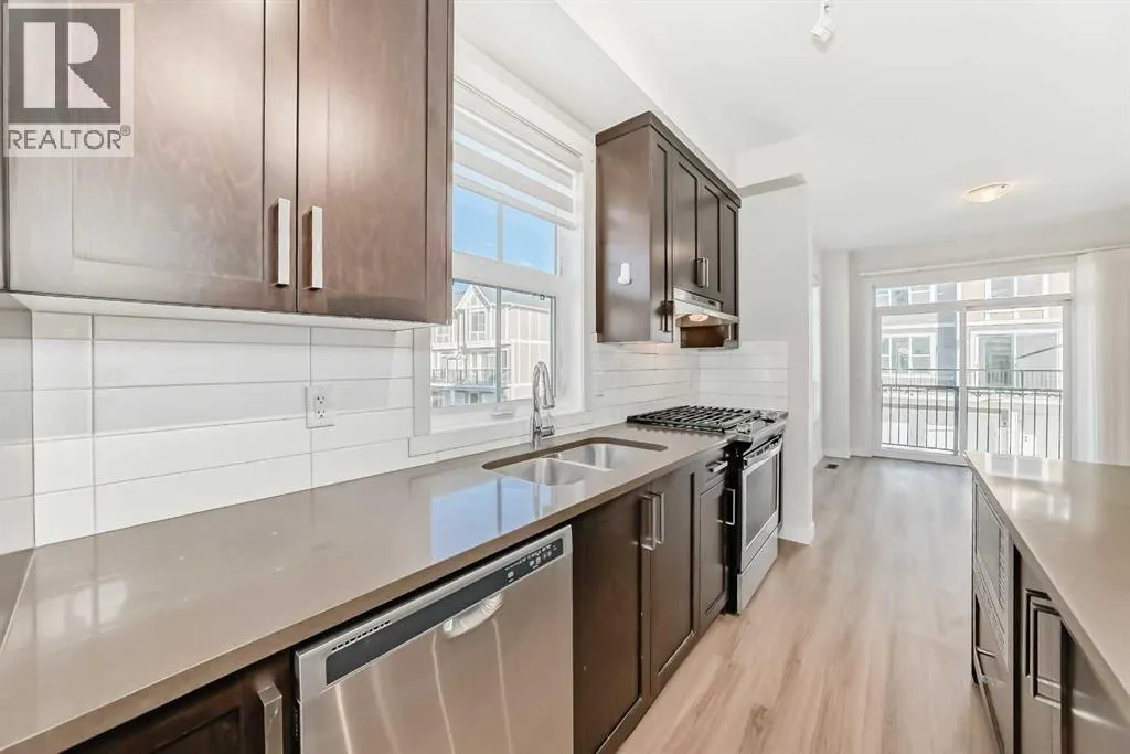 986 Sherwood Boulevard NW