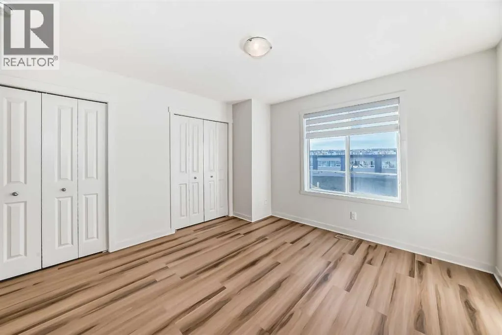 986 Sherwood Boulevard NW