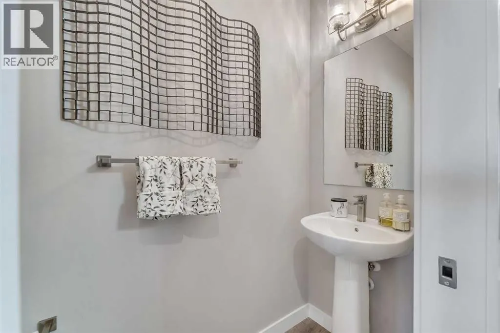 406 Crestridge Common SW