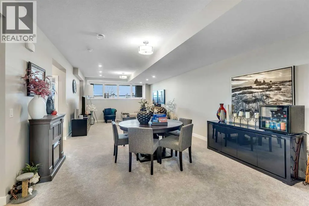 406 Crestridge Common SW