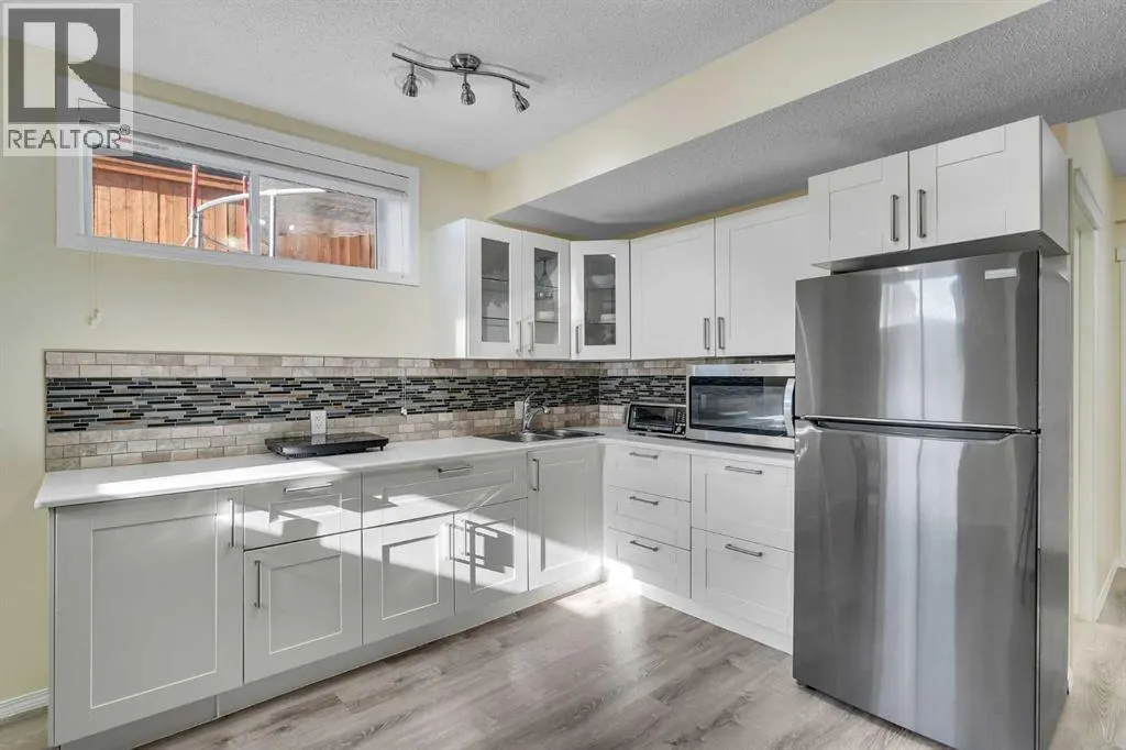 1535 Ravensmoor Way SE