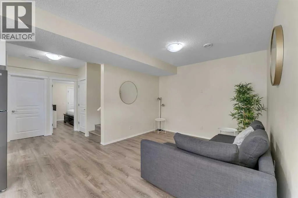 1535 Ravensmoor Way SE