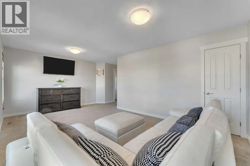 1535 Ravensmoor Way SE