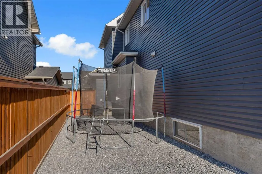 1535 Ravensmoor Way SE