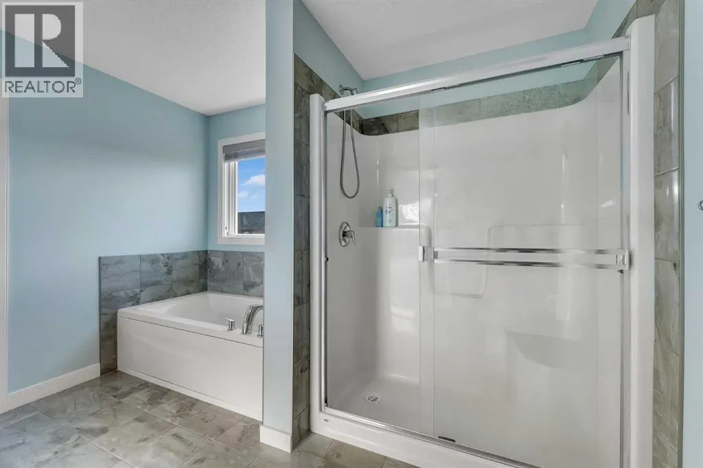 1535 Ravensmoor Way SE