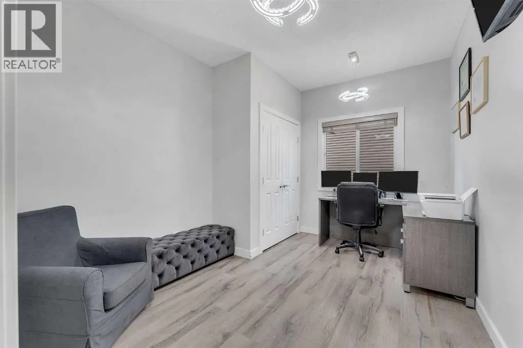 1535 Ravensmoor Way SE