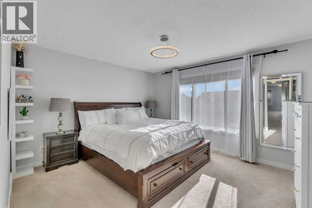 1535 Ravensmoor Way SE