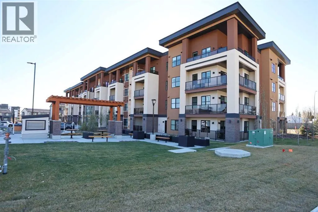 1401, 81 Arbour Lake View NW