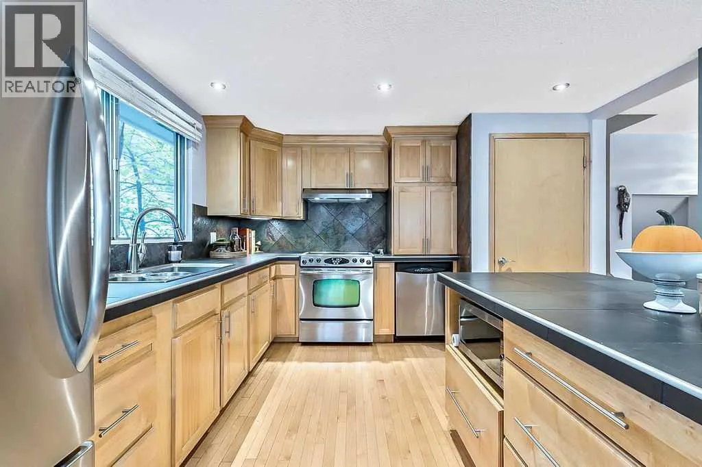 5279 Dalcroft Crescent NW