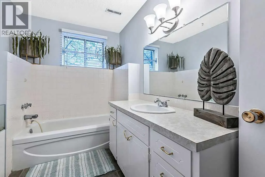 5279 Dalcroft Crescent NW