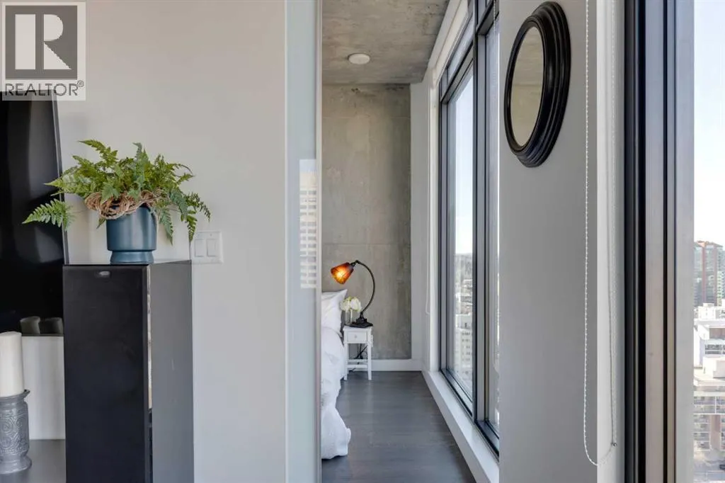 1903, 1010 6 Street SW