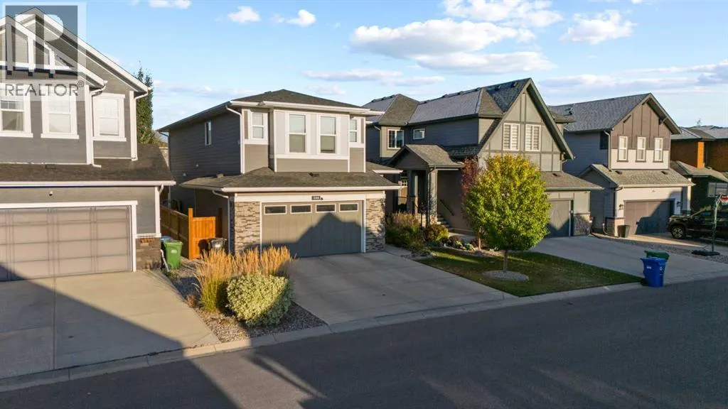 240 Cranbrook Circle SE