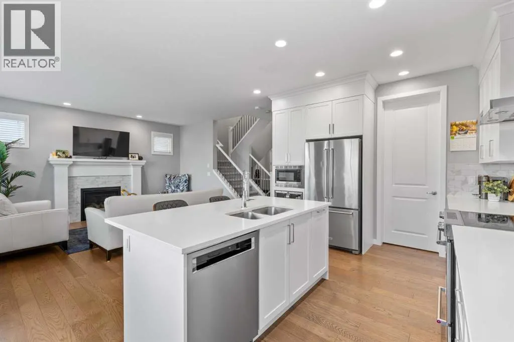 240 Cranbrook Circle SE