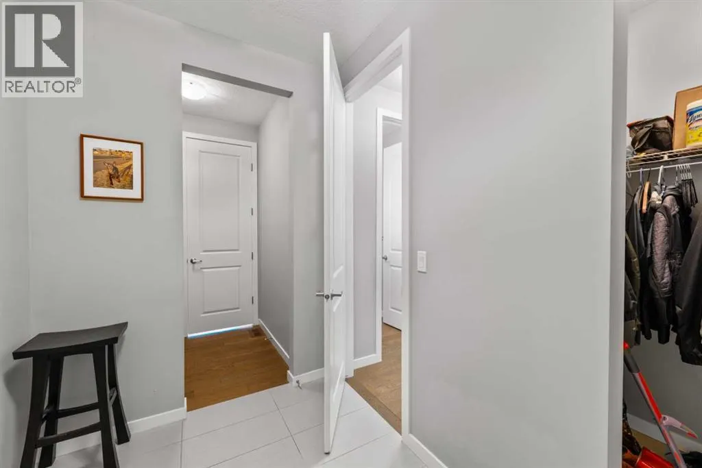 240 Cranbrook Circle SE