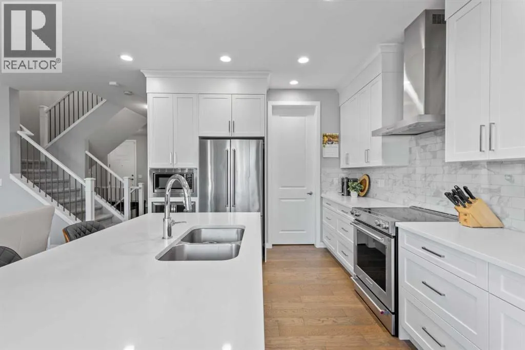 240 Cranbrook Circle SE