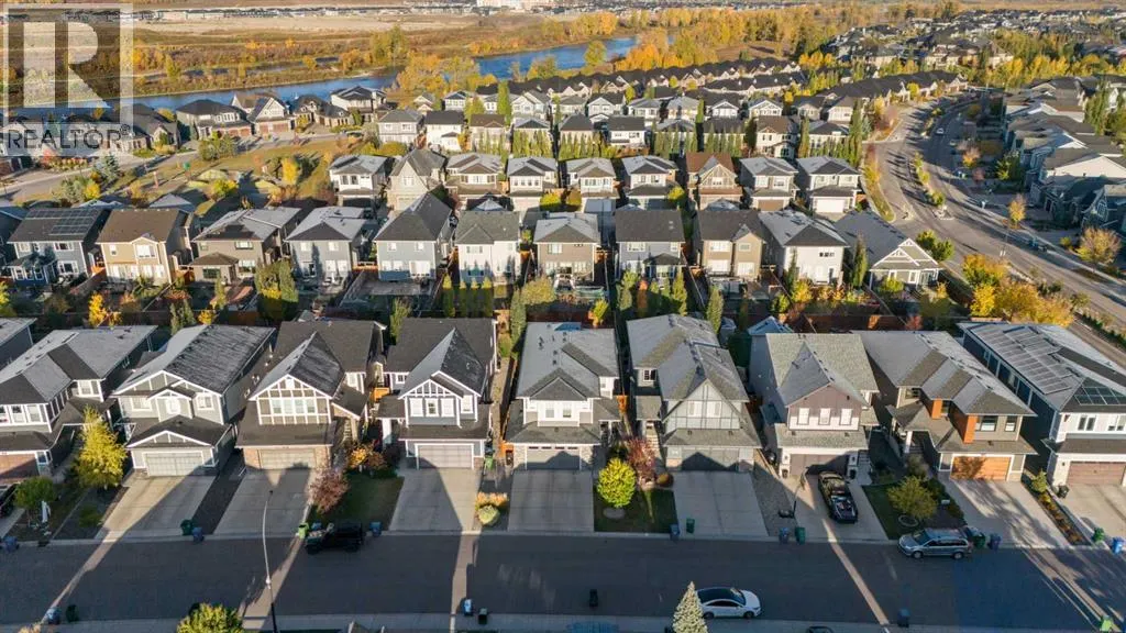 240 Cranbrook Circle SE