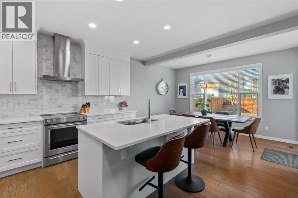 240 Cranbrook Circle SE