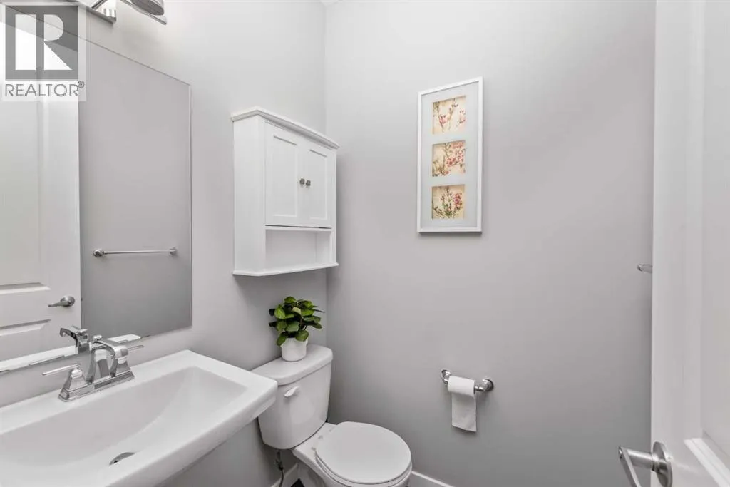 240 Cranbrook Circle SE