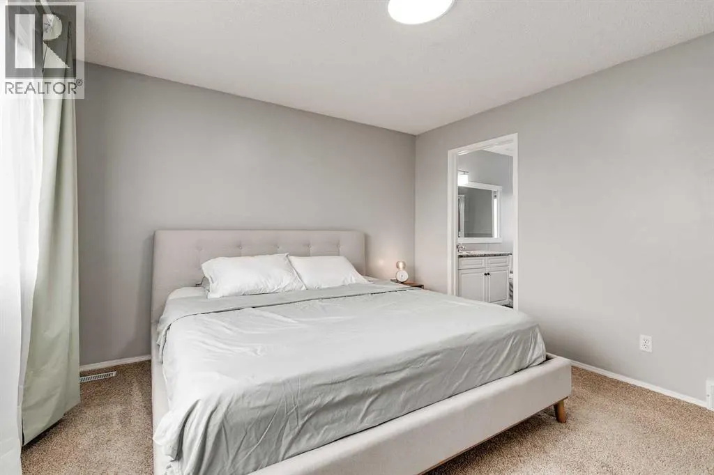 29 Douglas Woods Gardens SE