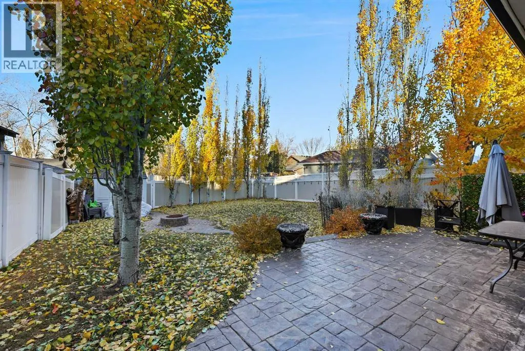 875 Midridge Drive SE