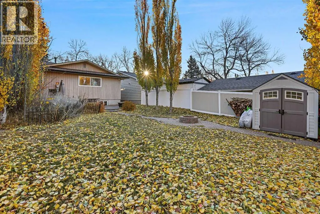 875 Midridge Drive SE