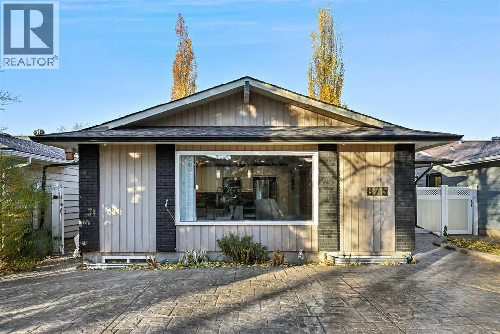 875 Midridge Drive SE