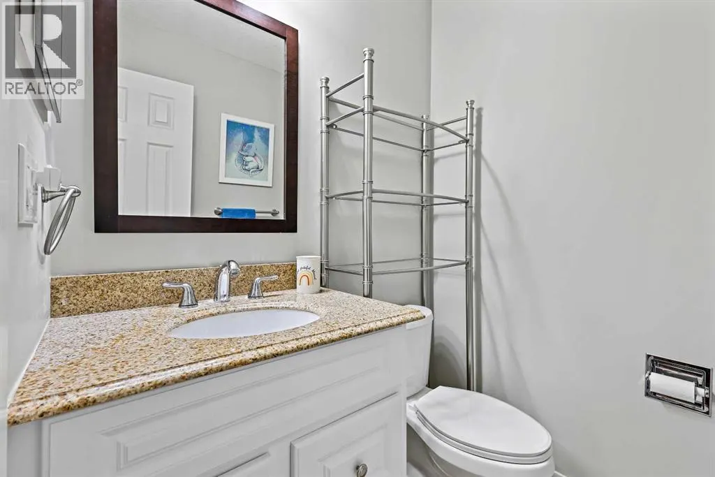 875 Midridge Drive SE